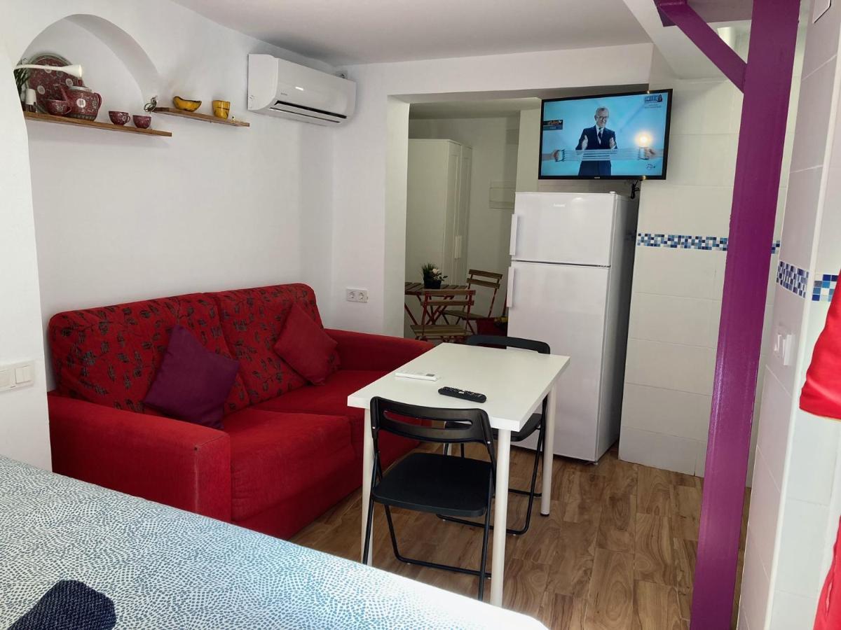 Malaguena Salerosa "Apartamento - Estudio Con Terraza" En Casa Tipica De 1 A 4 Dormitorios Málaga Exterior foto