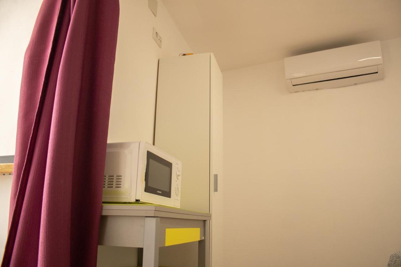 Malaguena Salerosa "Apartamento - Estudio Con Terraza" En Casa Tipica De 1 A 4 Dormitorios Málaga Exterior foto
